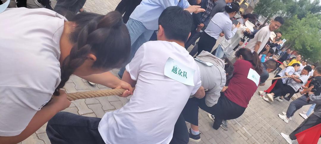 榆阳区崇文路街道办富庆路社区开展“幸福睦邻话端午 粽情粽意过端午”活动