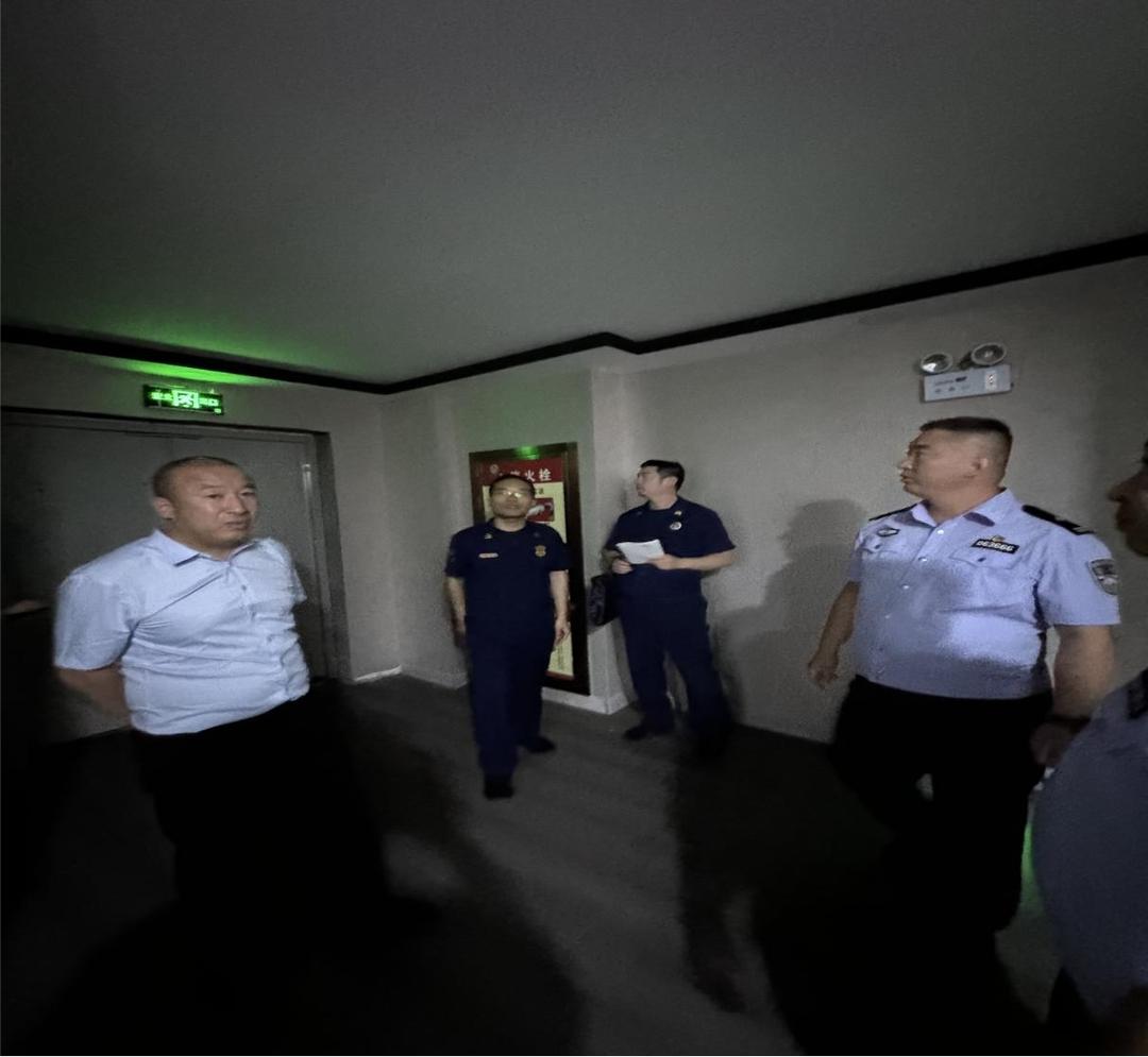 靖边县公安局联合消防救援大队开展“九小场所”安全隐患排查检查