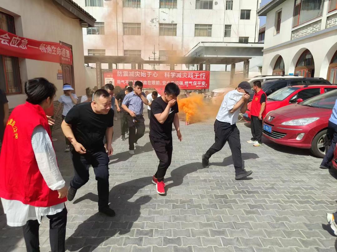 榆阳区鼓楼街道凯歌楼社区:消防安全进社区 筑牢安全“防火墙”
