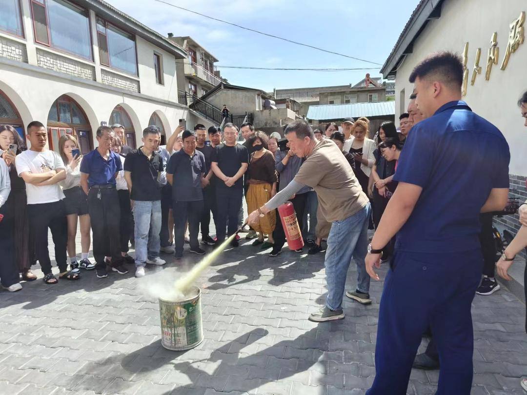 榆阳区鼓楼街道凯歌楼社区：消防安全进社区 筑牢安全“防火墙”