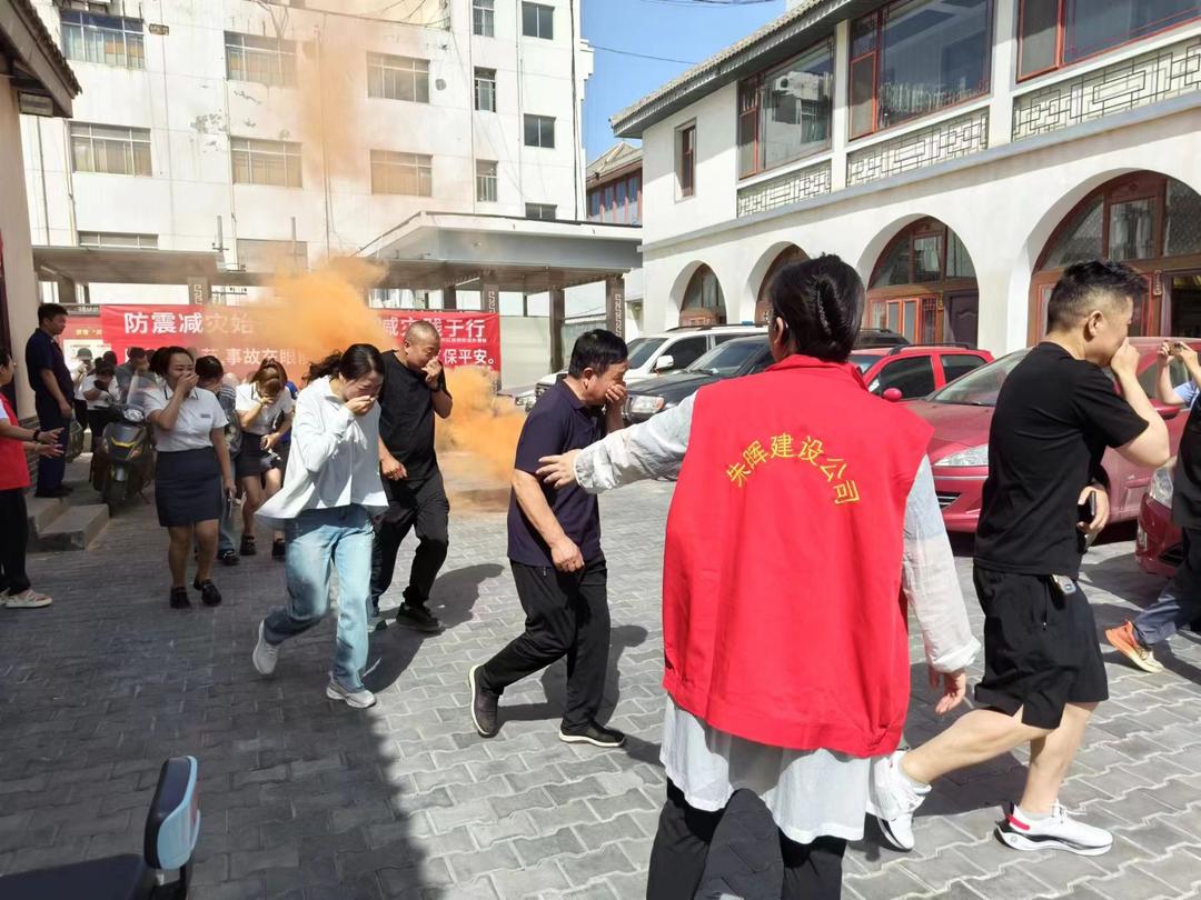 榆阳区鼓楼街道凯歌楼社区：消防安全进社区 筑牢安全“防火墙”