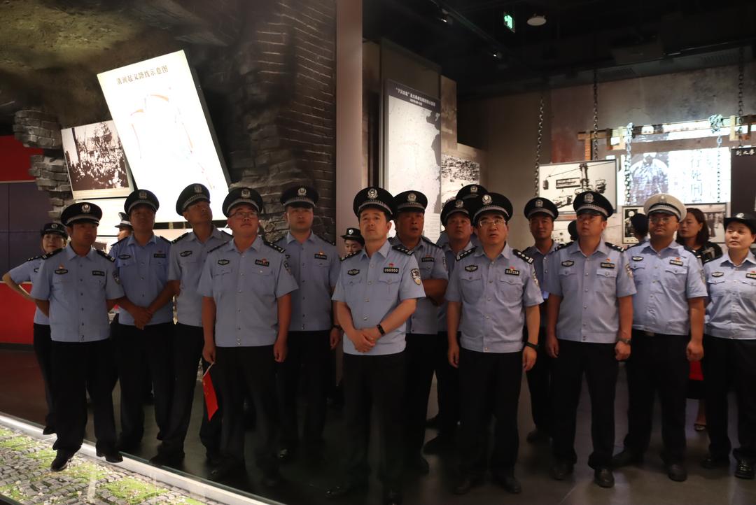 追光前行 解锁不一样的红色教育——靖边县公安局开展“寻足迹 强党性 庆七一 感党恩”主题实践活动