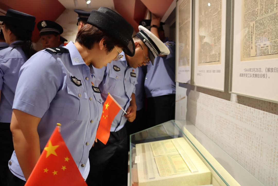 追光前行 解锁不一样的红色教育——靖边县公安局开展“寻足迹 强党性 庆七一 感党恩”主题实践活动