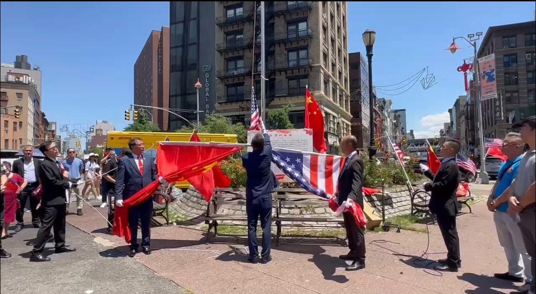 美国福建三山会馆和美国福建四海商会隆重举行“庆祝香港回归暨美国独立日”升旗仪式 . ..._图1-5