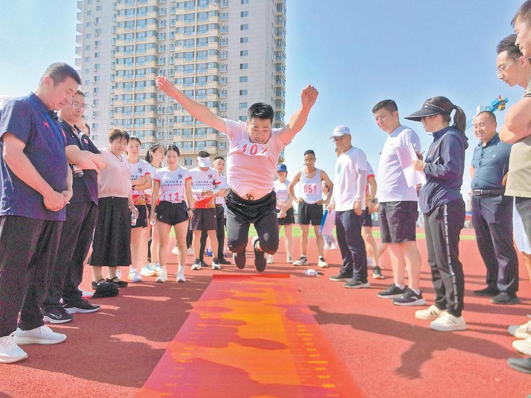 佳县举办社区运动会 来自佳州街道4个社区的150余名选手参加比赛