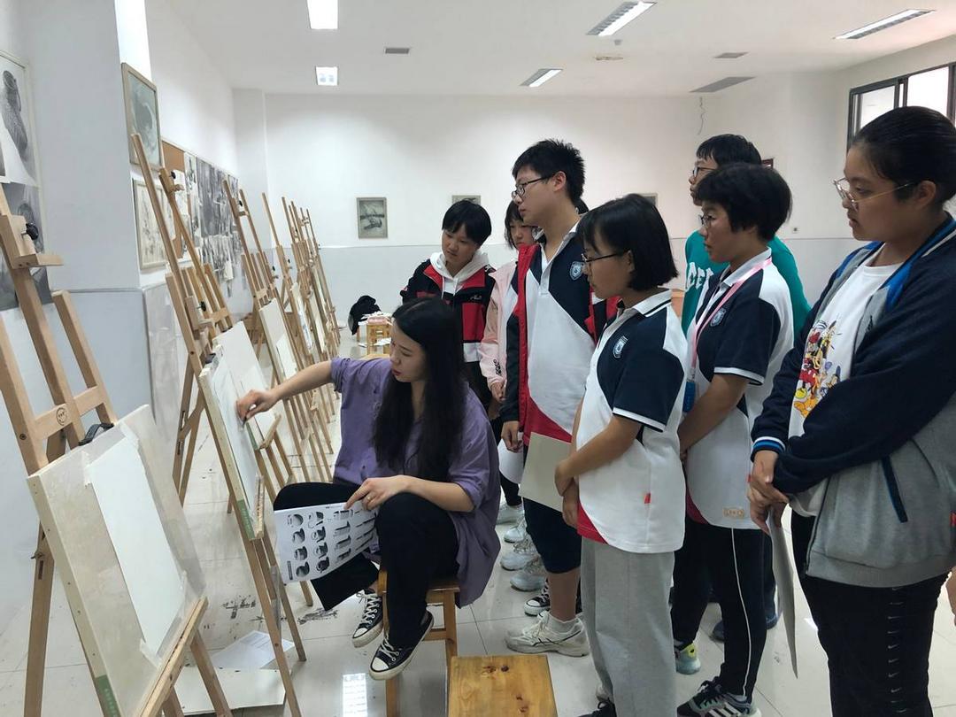 聚焦湖北夷陵中学美术教育 对话学科优秀教师杨雪梅