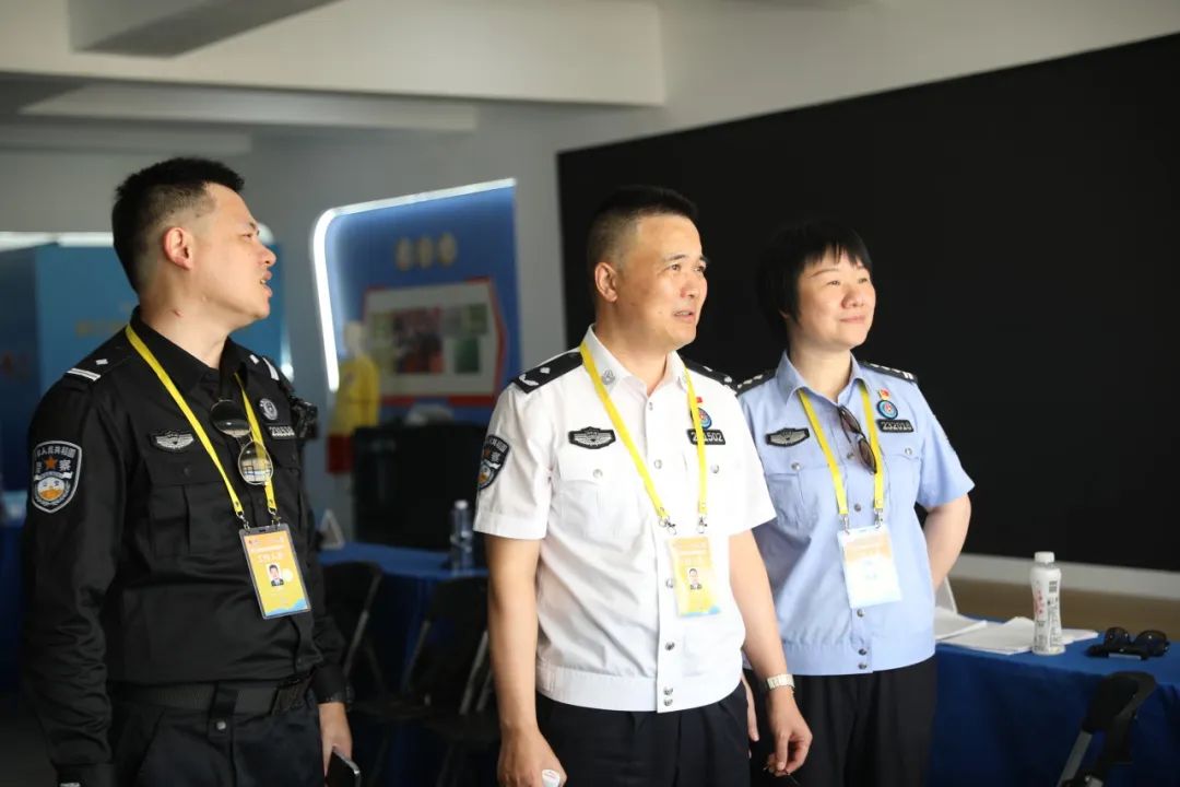 等待选手们的到来已准备就绪厦门边检总站高崎边检站工作人员位于厦门