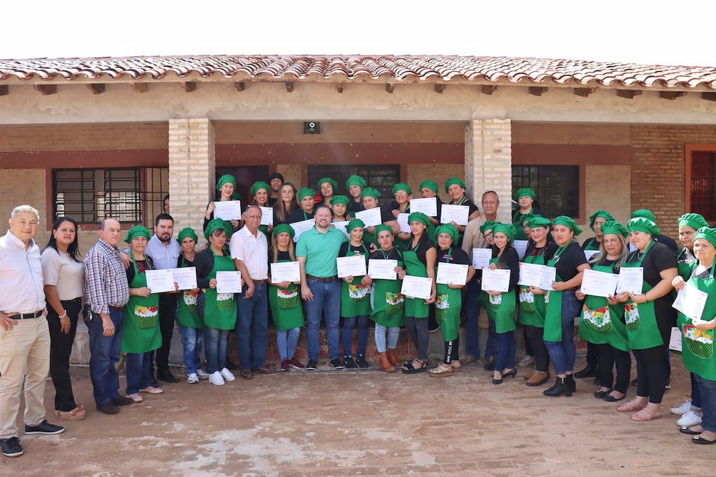 En total, fueron 80 horas cátedra de capacitación, de las que participaron 37 personas. Foto: Gentileza