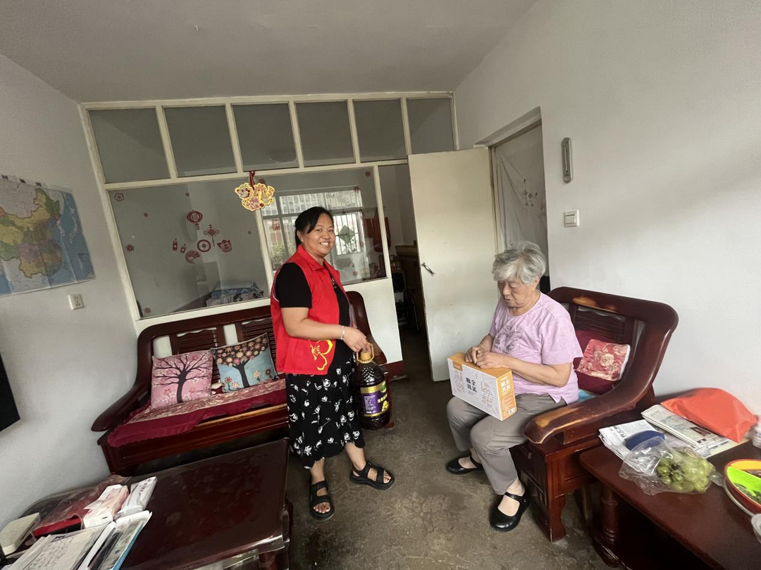 榆阳区鼓楼街道城隍庙滩社区开展“八一”建军节活动