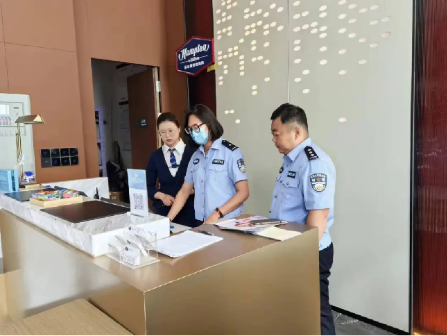 靖边县公安局开展涉外酒店走访检查工作