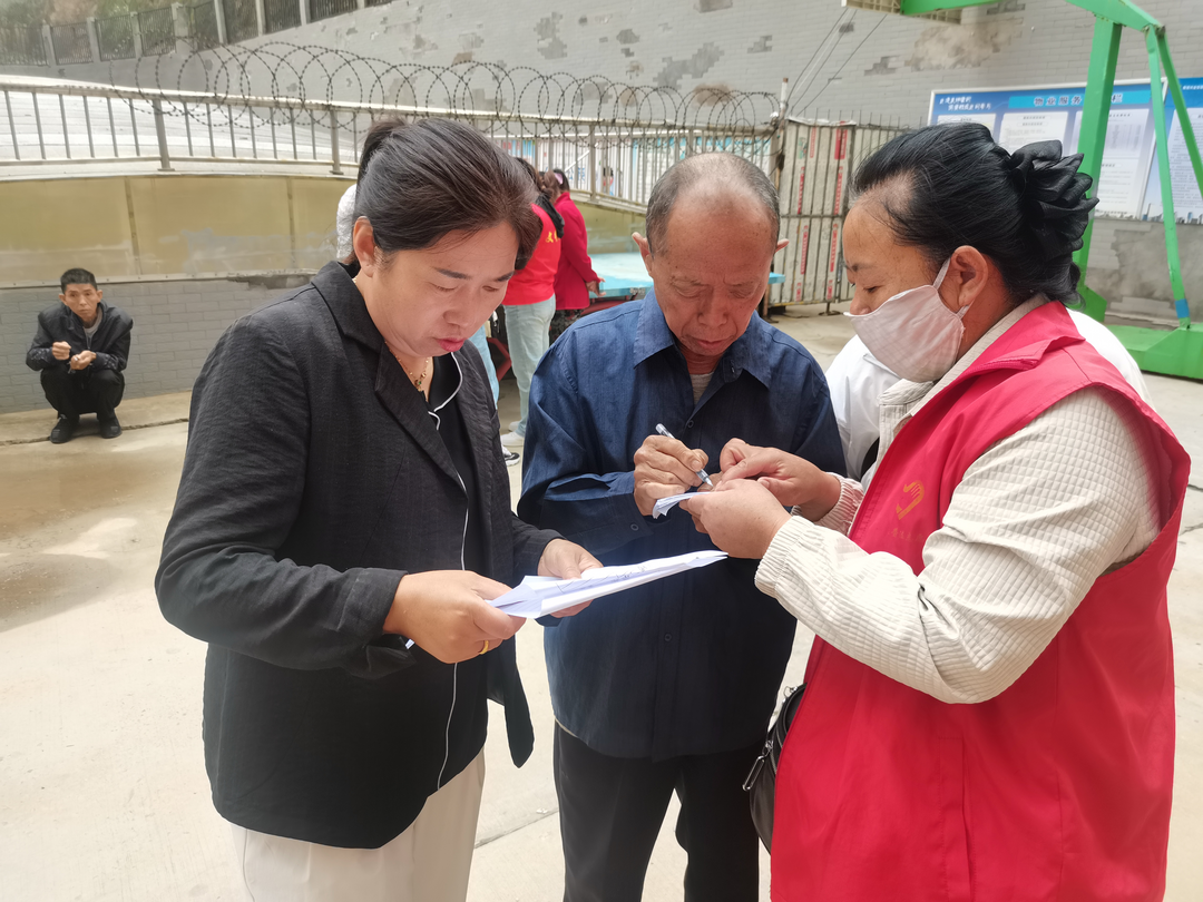 鼓楼街道二里半社区积极推进玉景湾小区业主委员会选举工作 鼓楼街道二里半社区积极推进玉景湾小区业主委员会选举工作