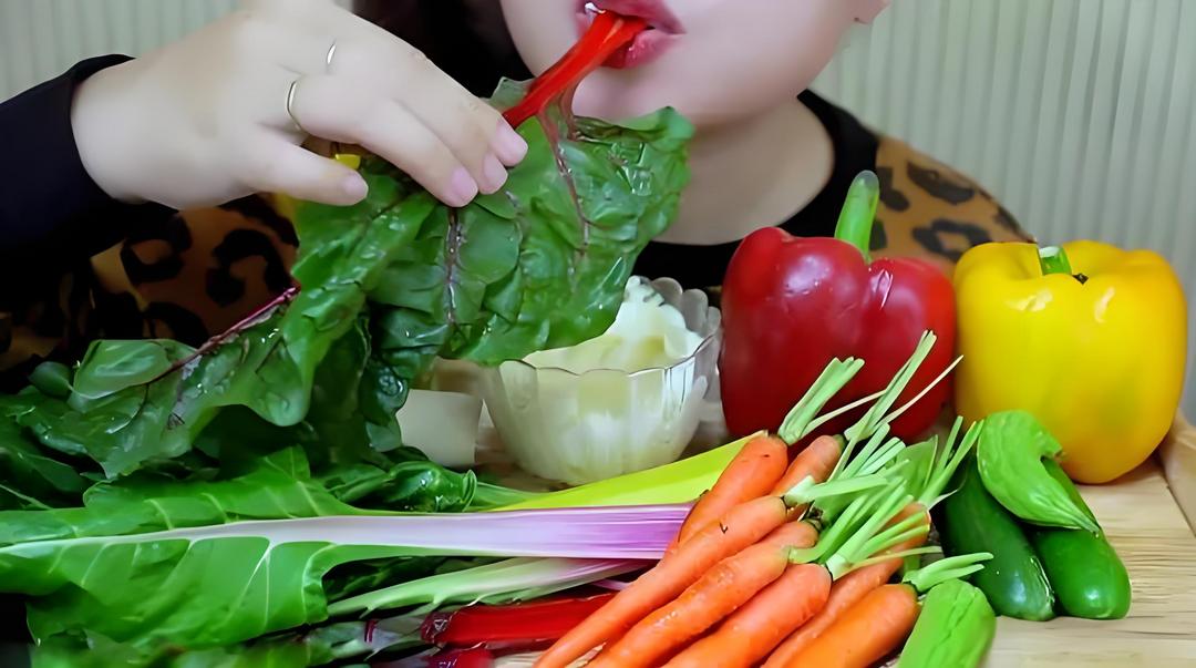 宁波女子吃素半年吃出中重度脂肪肝 专家提醒科学饮食是关键