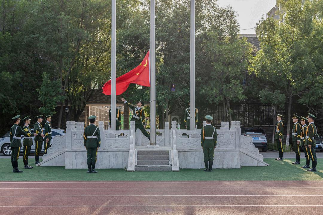 神木市职业技术教育中心举行新学期首次升旗仪式