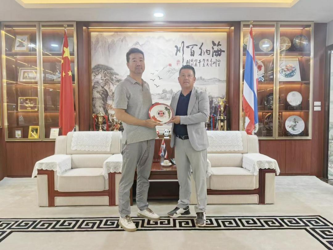 华人头条创始人黄其旺一行拜访泰国闽商商会_全球_新闻_华人头条