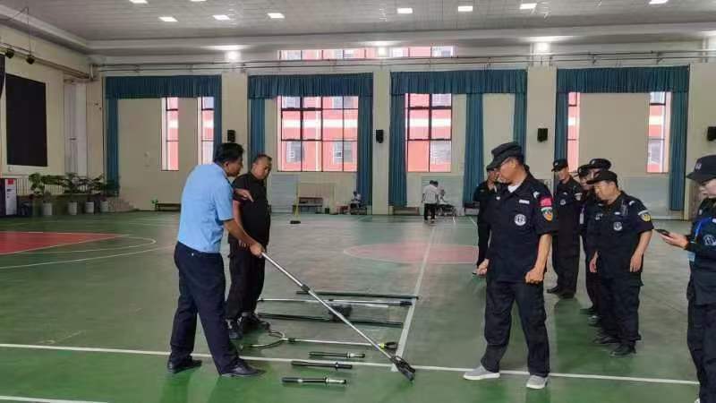 跟“警”脚步，速来围观警察蜀黍的开学第一周！