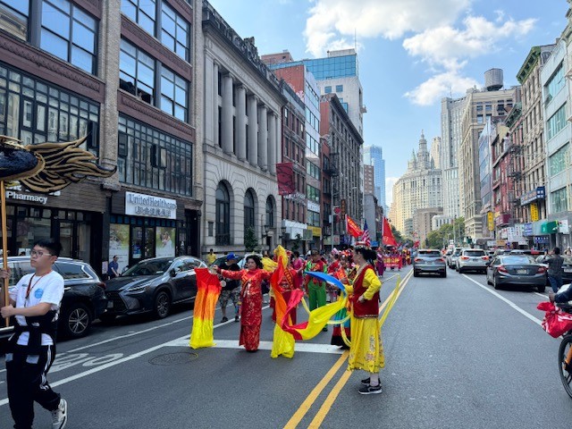 美国福建同乡会/纽约第二十三届慶祝中秋文化節暨花灯大游行贈月餅一系列活動 ... ...  ..._图1-21