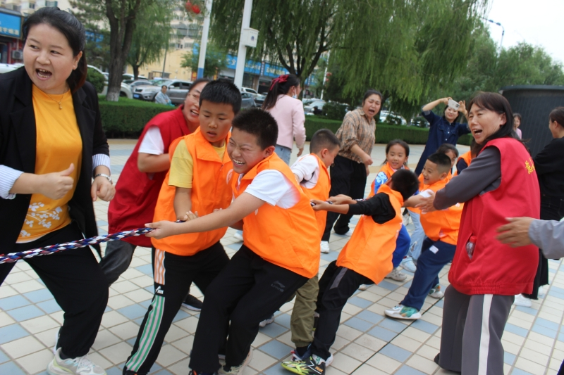 二里半社区亲子运动会：运动与亲情共舞，欢乐与幸福满溢中秋