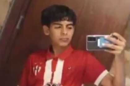 Tenía 15 años, estaba jugando al fútbol y lo mataron durante un partido en  Paraguay - LA NACION