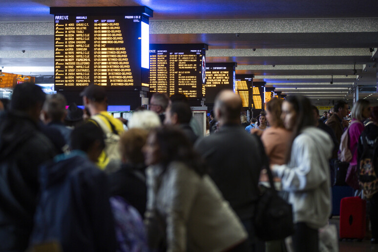 ++ Trenitalia，火车运行已恢复，但速度非常慢 ++ - 保留所有权利