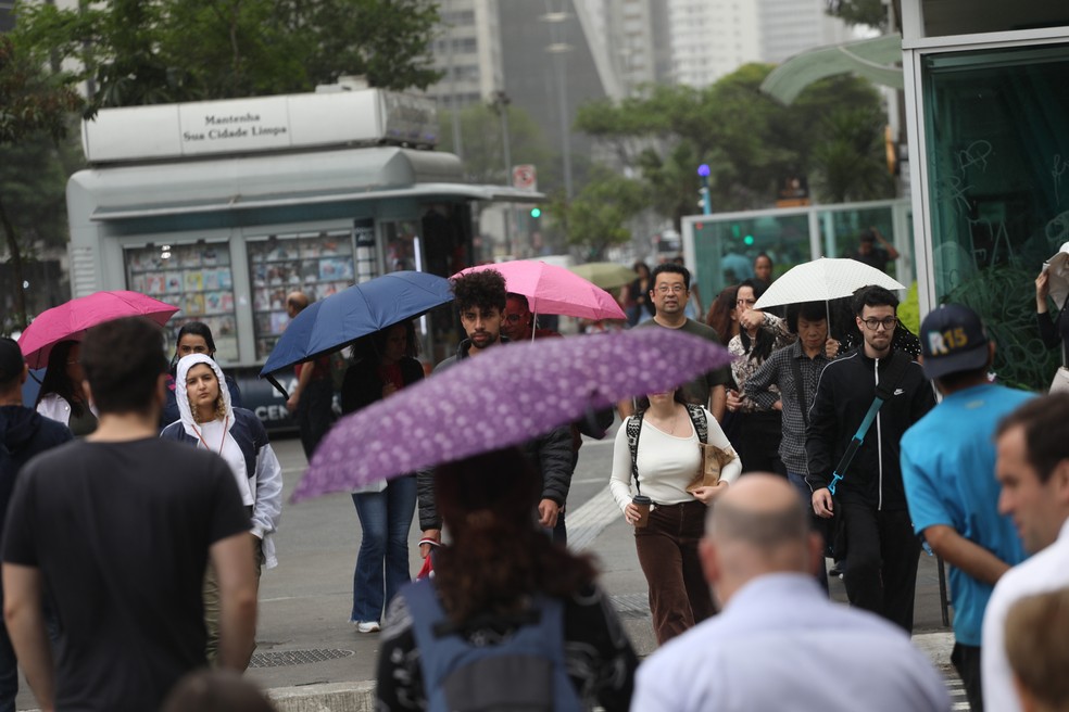 Temperatura despenca e SP tem sexta fria; calor volta domingo — Foto: RENATO S. CERQUEIRA/ATO PRESS/ESTADÃO CONTEÚDO