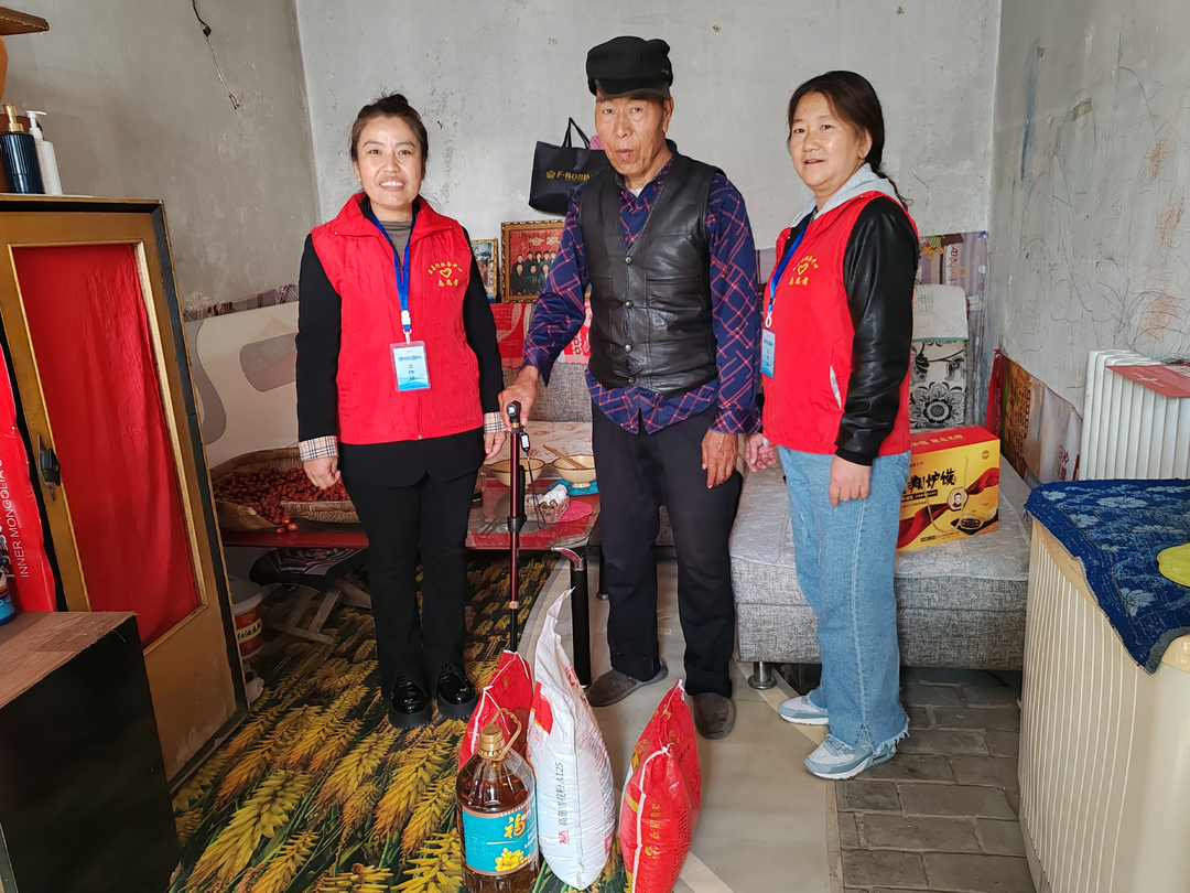 榆阳区驼峰办金华路社区举办“九九重阳节 浓浓敬老情”重阳节主题活动