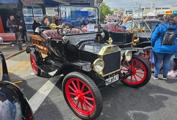 奧克蘭豪威克村莊復古車展圓滿落幕