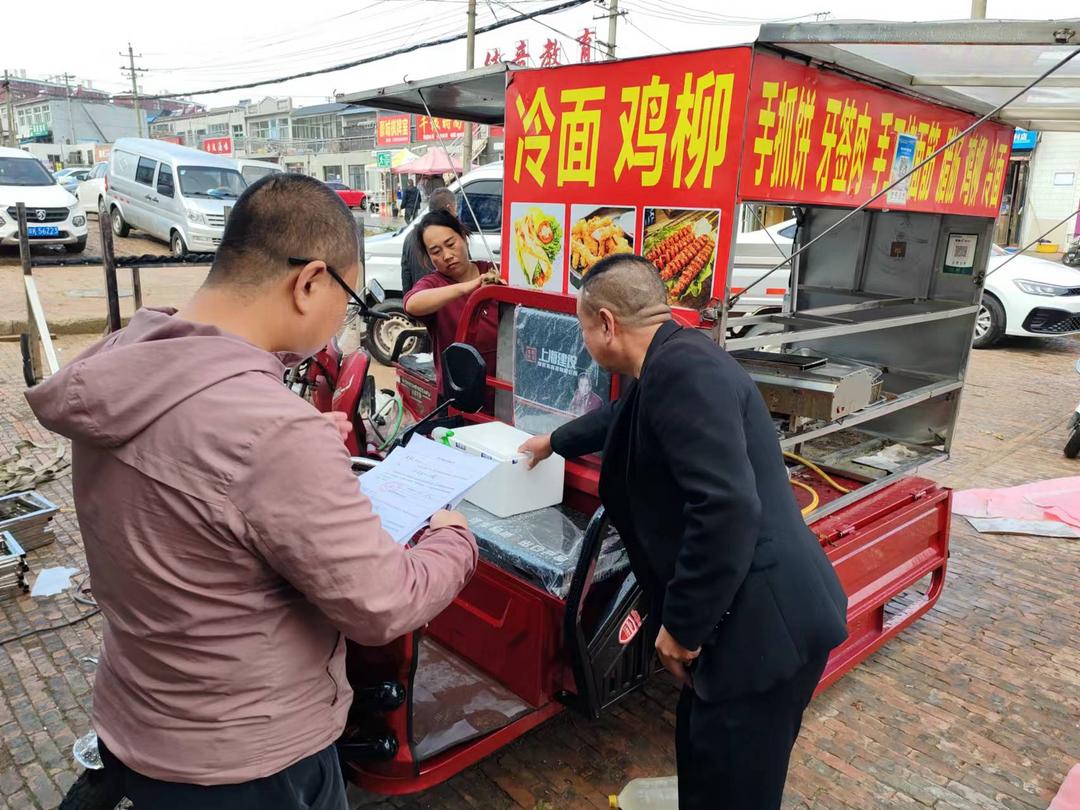 液化气罐安全排查 常态化守护居民生活