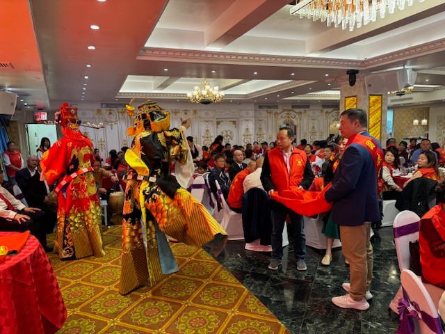 美国福建象屿联谊会成立二十九周年暨象峰境泰山府千秋神誕及敬老晚会在纽约举行 ... . ..._图1-35