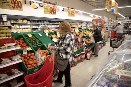 La categoría alimentos y bebidas aumentó 1,7% en octubre