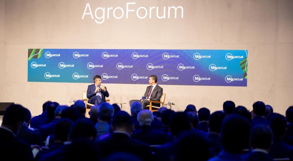 Panorama de agronegocios y potencial de Paraguay fueron temas del AgroForum  2024