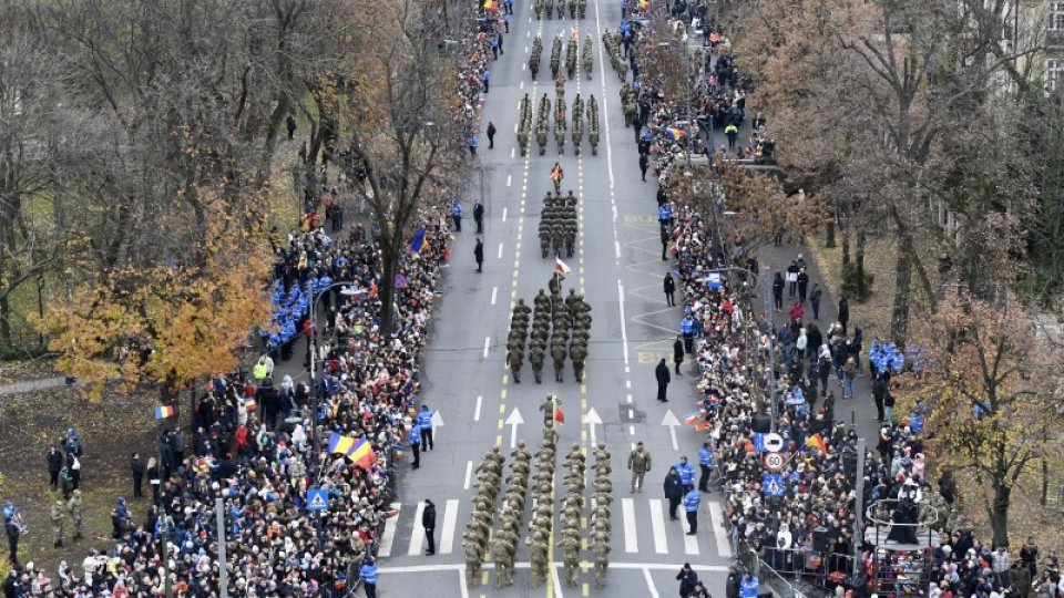 Peste 2.500 de militari au participat la parada de Ziua Naţională a României  | România | Radio România Actualitați