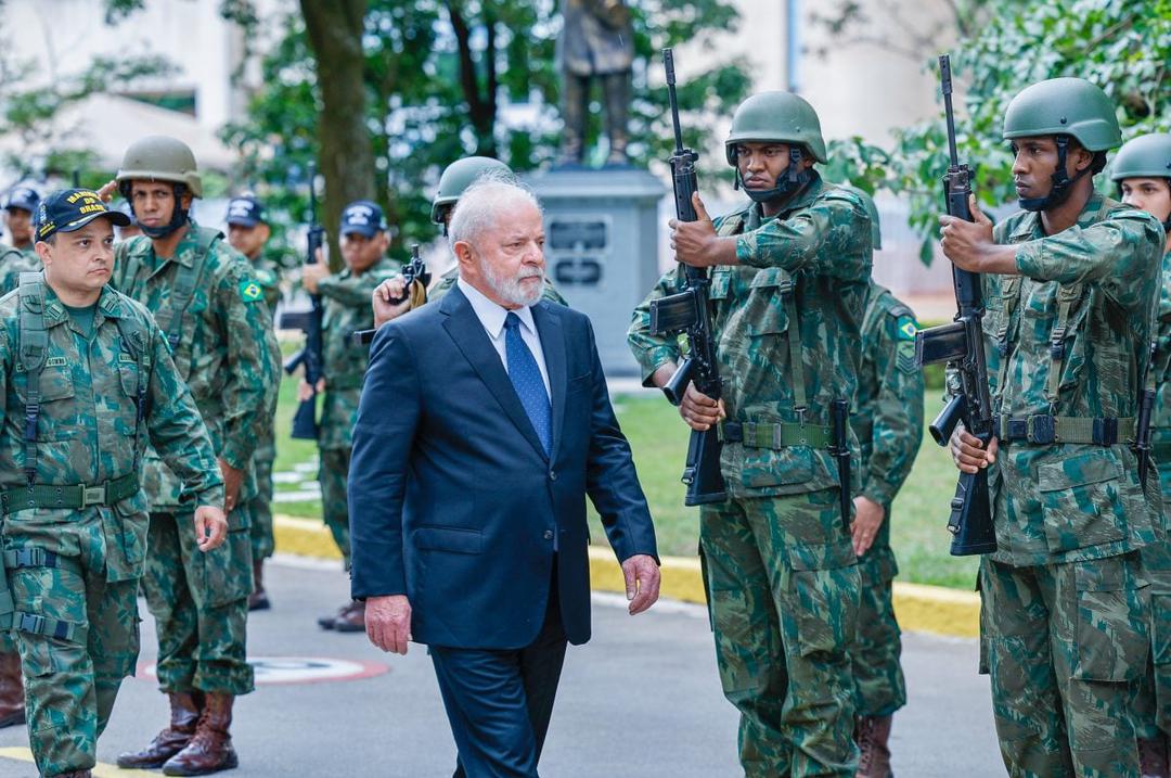 Governo envia ao Congresso proposta que pode fixar idade mínima de 55 anos  para aposentadoria militar – Política – CartaCapital