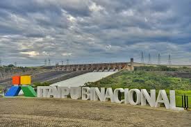 Depois de mais de um ano, Itaipu abriu o vertedouro neste sábado (14). Veja  o espetáculo!