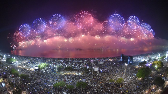 Réveillon de Copacabana contará com palcos com estrutura de led e formato  de pandeiro | Rio de Janeiro | G1