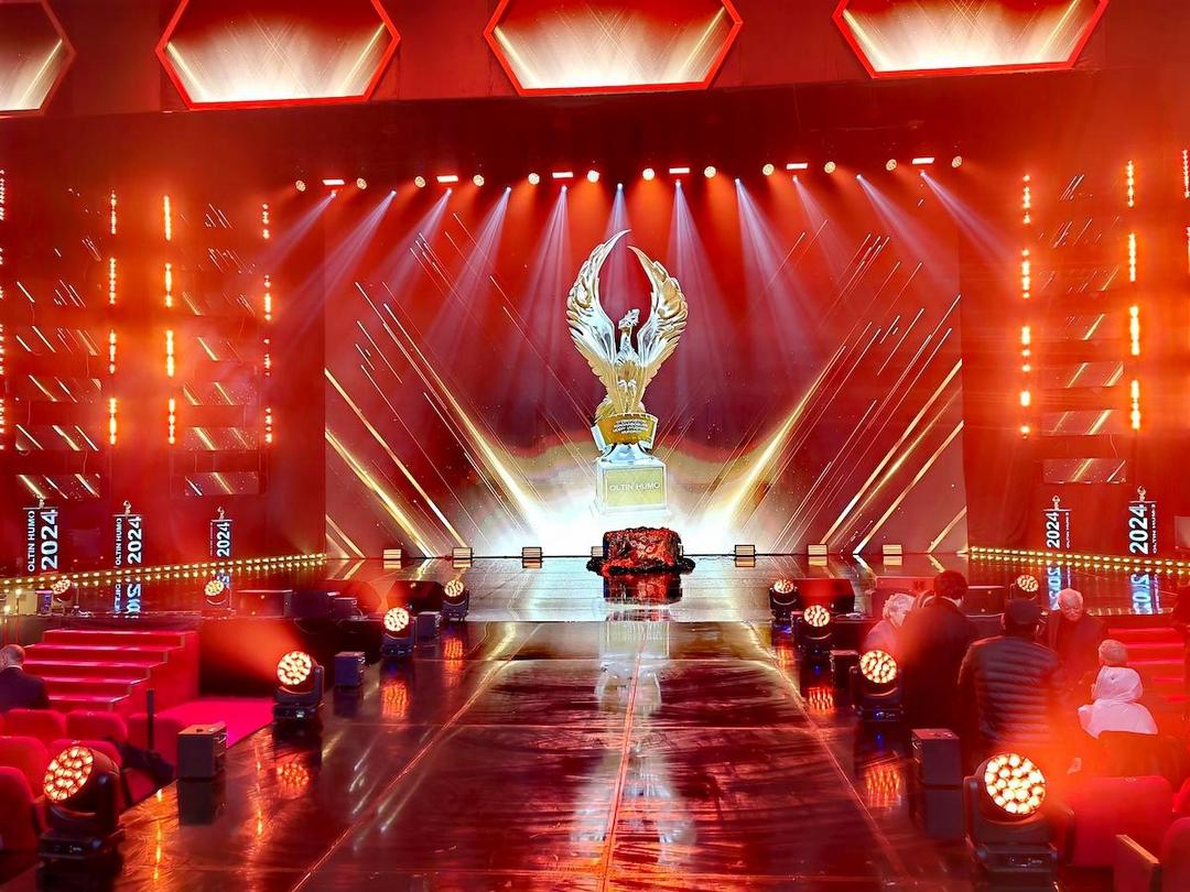 乌兹别克斯坦2024年度国家电影“金凤凰”奖颁出_苏里南_新闻_华人头条, image size:1080x810