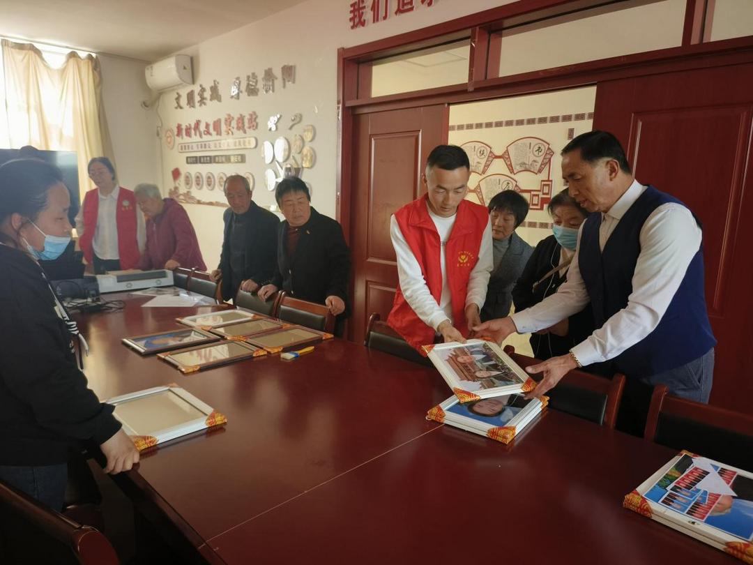 ​暖心！榆阳区慈善上门为37位老人免费拍幸福照