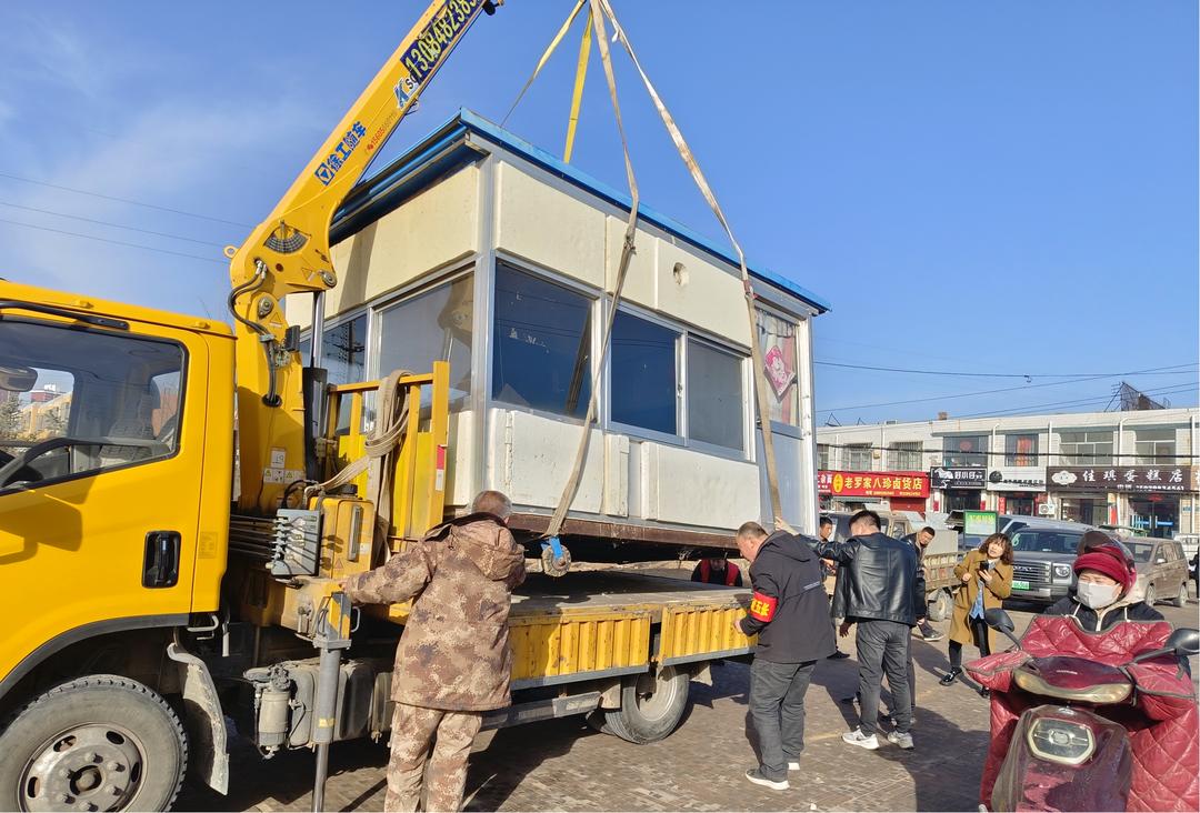 从拒拆到配合！榆阳区葡萄园社区温情劝解拆掉“火药房”​