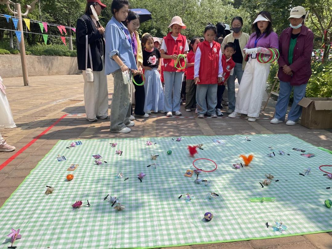 榆阳区明珠路街道三辰社区举办欢庆“六一”儿童节活动