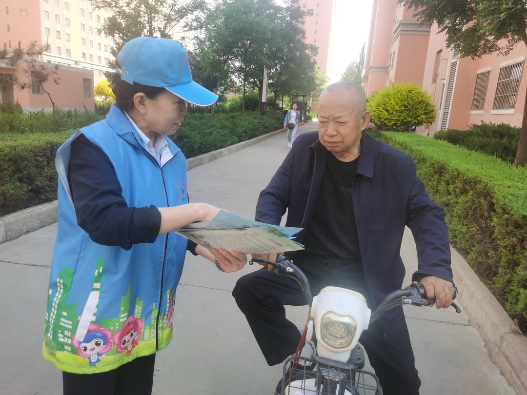 金榆社区开展“垃圾分类新时尚，绿色生活共践行”主题宣传活动