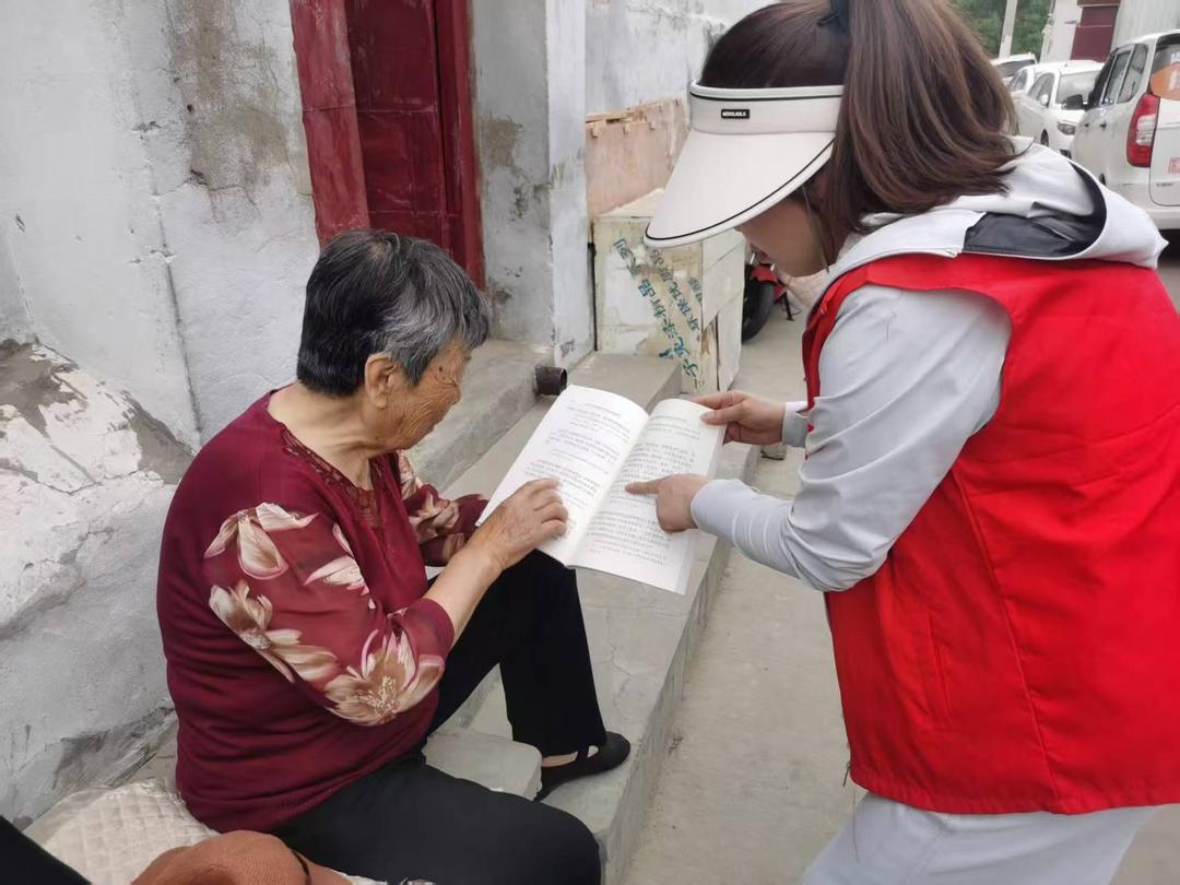 榆阳区鼓楼街道鸳鸯湖社区：网格员化身廉政使者，八项规定精神落地生根