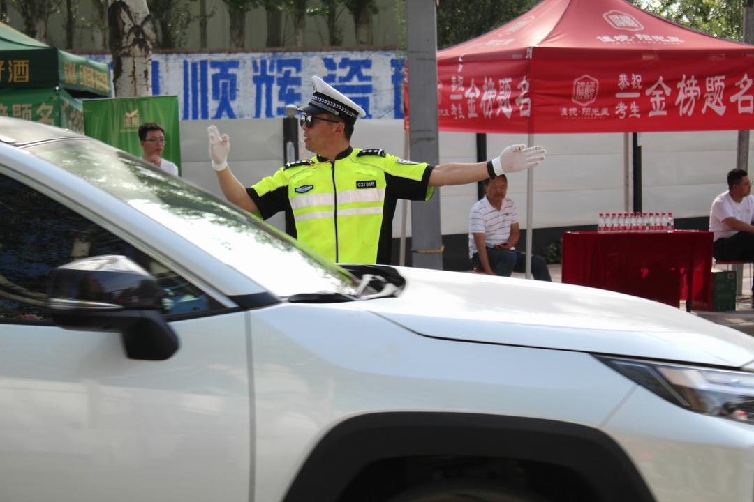 靖边公安：守护“逐梦人”，让“梦想开花”