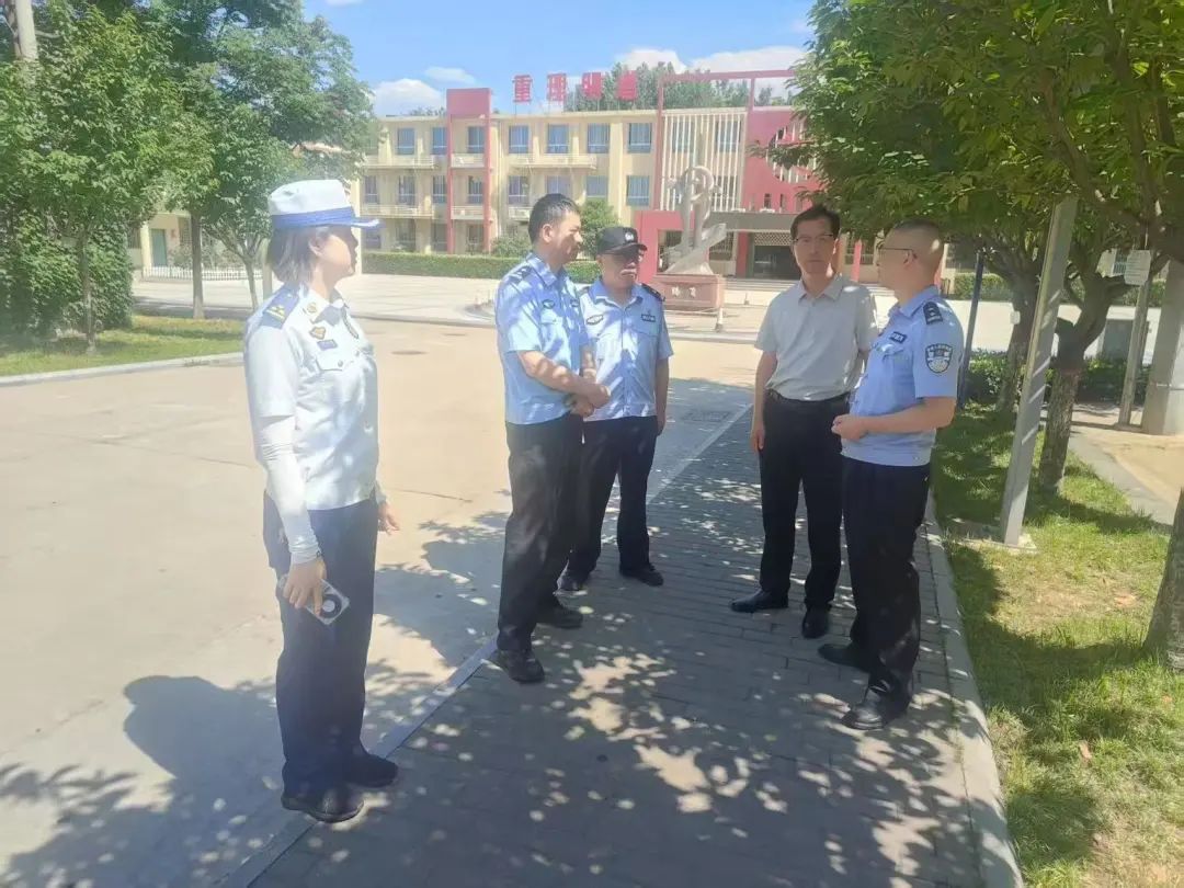 交出合格护考答卷 西安浐灞公安分局全力保障2025年高考平安圆满_陕西_新闻_华人头条