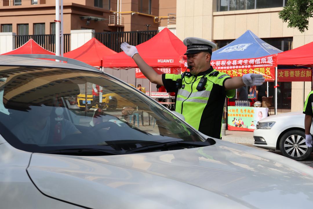 交上满分护考答卷！<a href=https://www.shidiannet.com/zt/jingbian/ target=_blank class=infotextkey>靖边</a>交警圆满收官高考安保“护航行动”