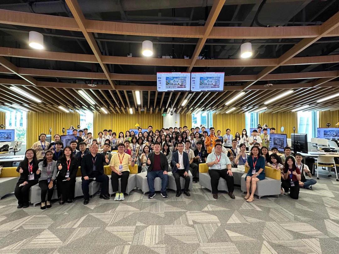 港真东盟｜汶莱奕中学生赴苏州参加人工智能与机器人探索科技营_布基纳法索_新闻_华人头条