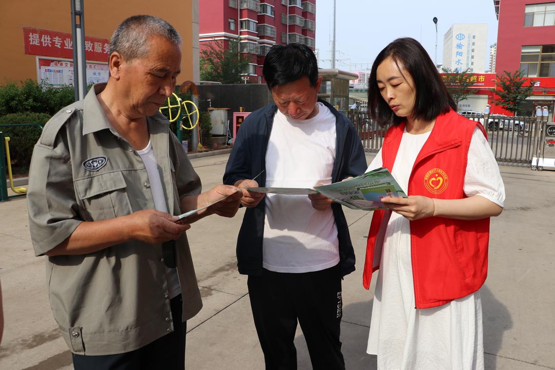福利路社区开展政策宣讲进社区活动 惠民服务零距离