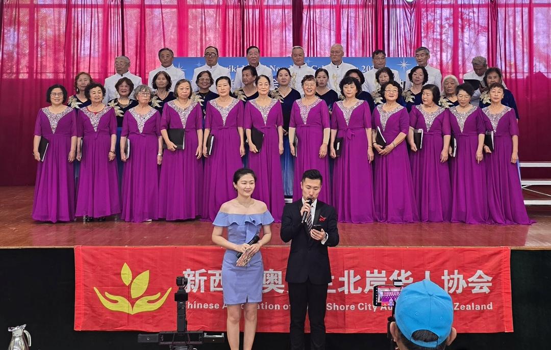 一群人站在台上

AI 生成的内容可能不正确。