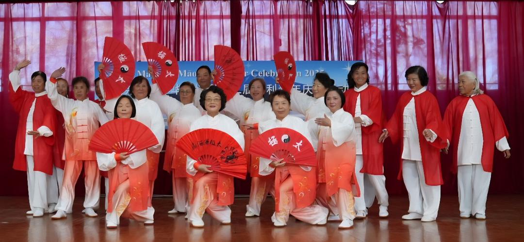 一群穿着红色衣服的人

AI 生成的内容可能不正确。