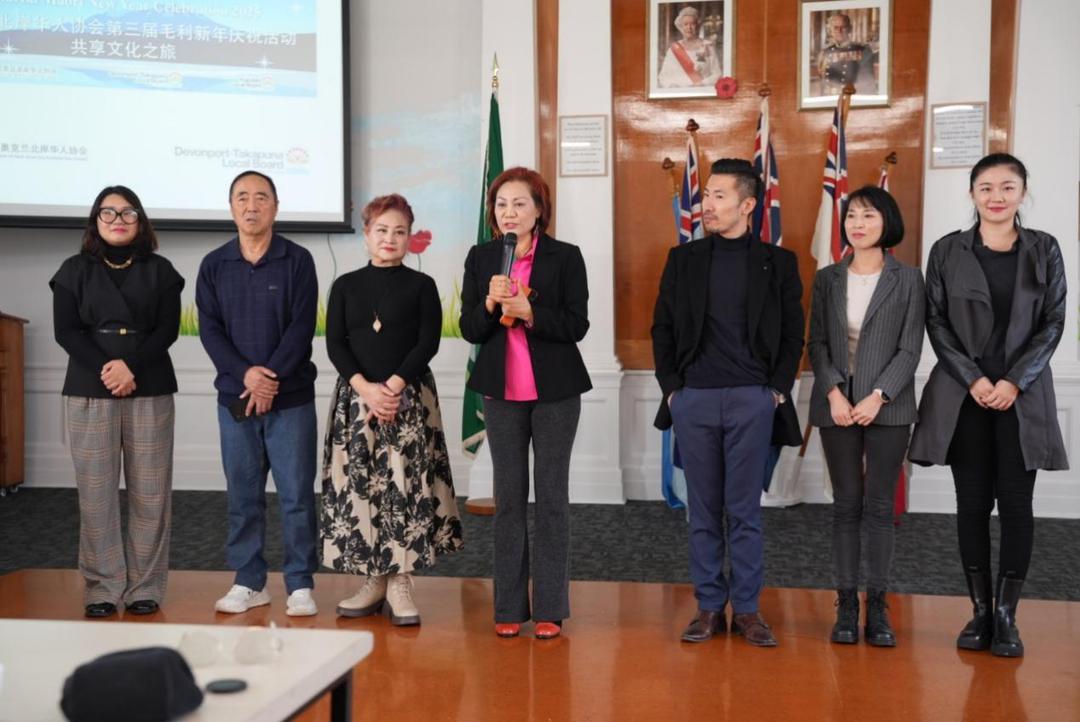 ä¸€ç¾¤äººç«™åœ¨ä¸€èµ·

AI ç”Ÿæˆ�çš„å†…å®¹å�¯èƒ½ä¸�æ­£ç¡®ã€‚