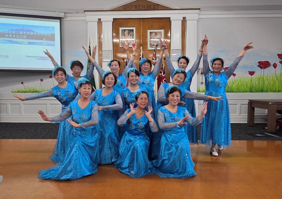 ä¸€ç¾¤å°�å­©åœ¨è·³èˆ�

AI ç”Ÿæˆ�çš„å†…å®¹å�¯èƒ½ä¸�æ­£ç¡®ã€‚