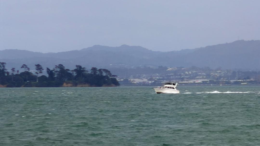 æµ·ä¸Šæœ‰è‰˜èˆ¹

AI ç”Ÿæˆ�çš„å†…å®¹å�¯èƒ½ä¸�æ­£ç¡®ã€‚